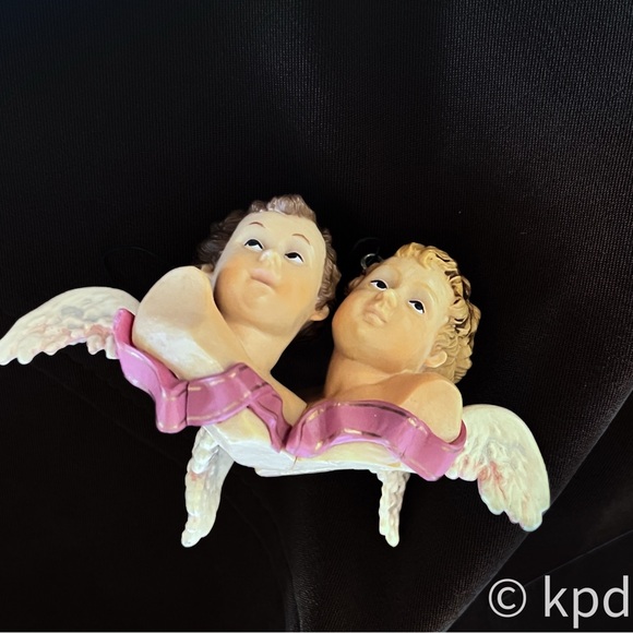 1983 Hallmark QX4229 "Baroque Angels" Ornament - Picture 8 of 9